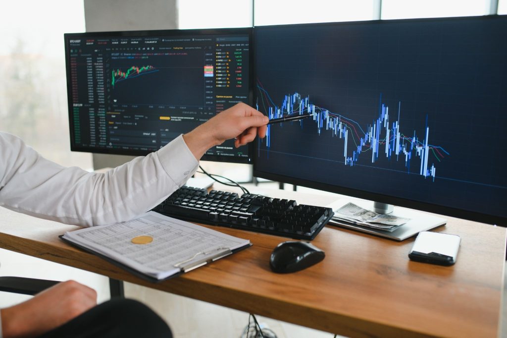 What is technical analysis and how is it used in trading?